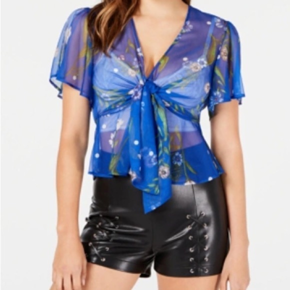 Guess Short Sleeve Maria Top Sheer coverup floral blue
Size S - Picture 2 of 8
